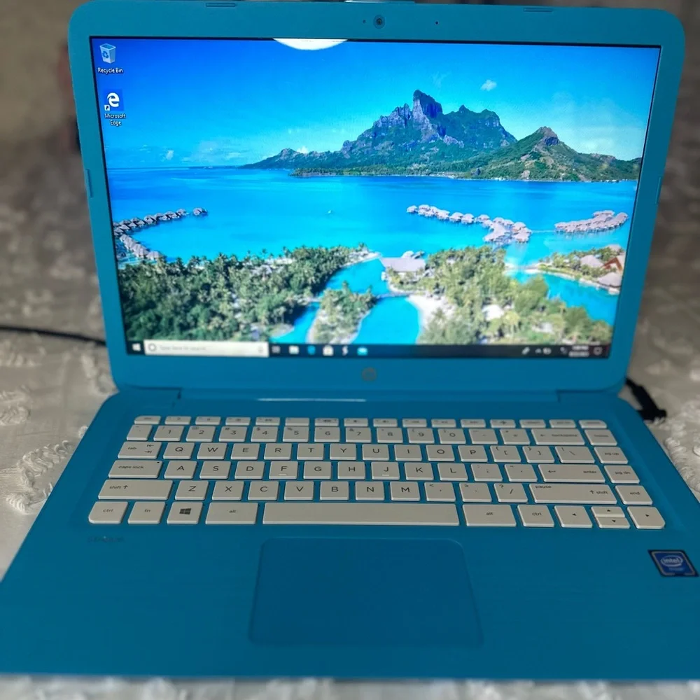 32GB- Sky Blue Stream HP intel Celeron laptop.